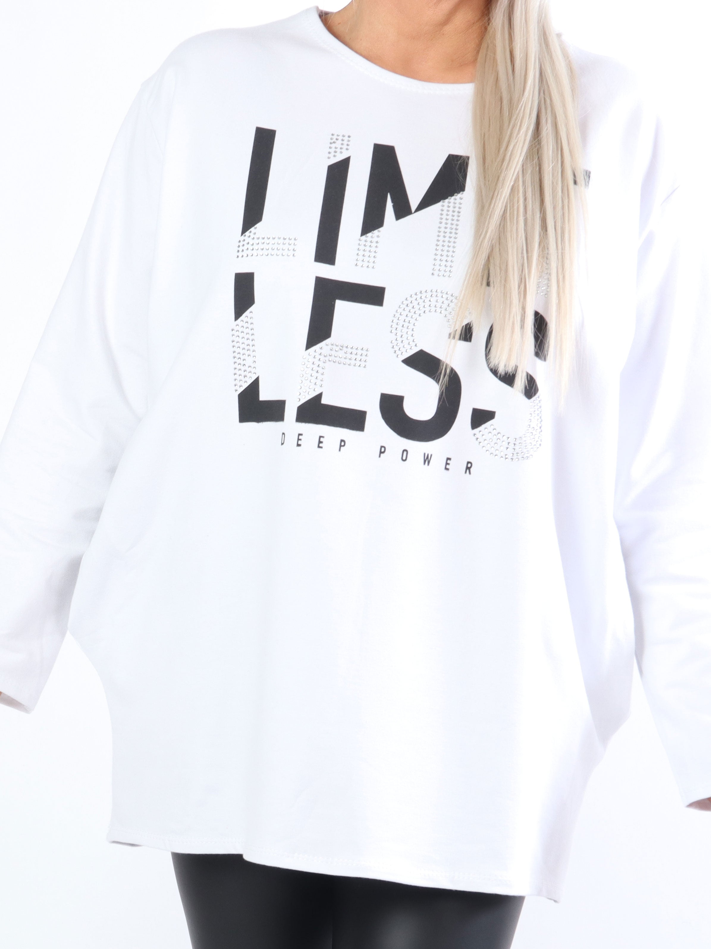 Limitless - Plus size joggingbluse med tekst og similisten